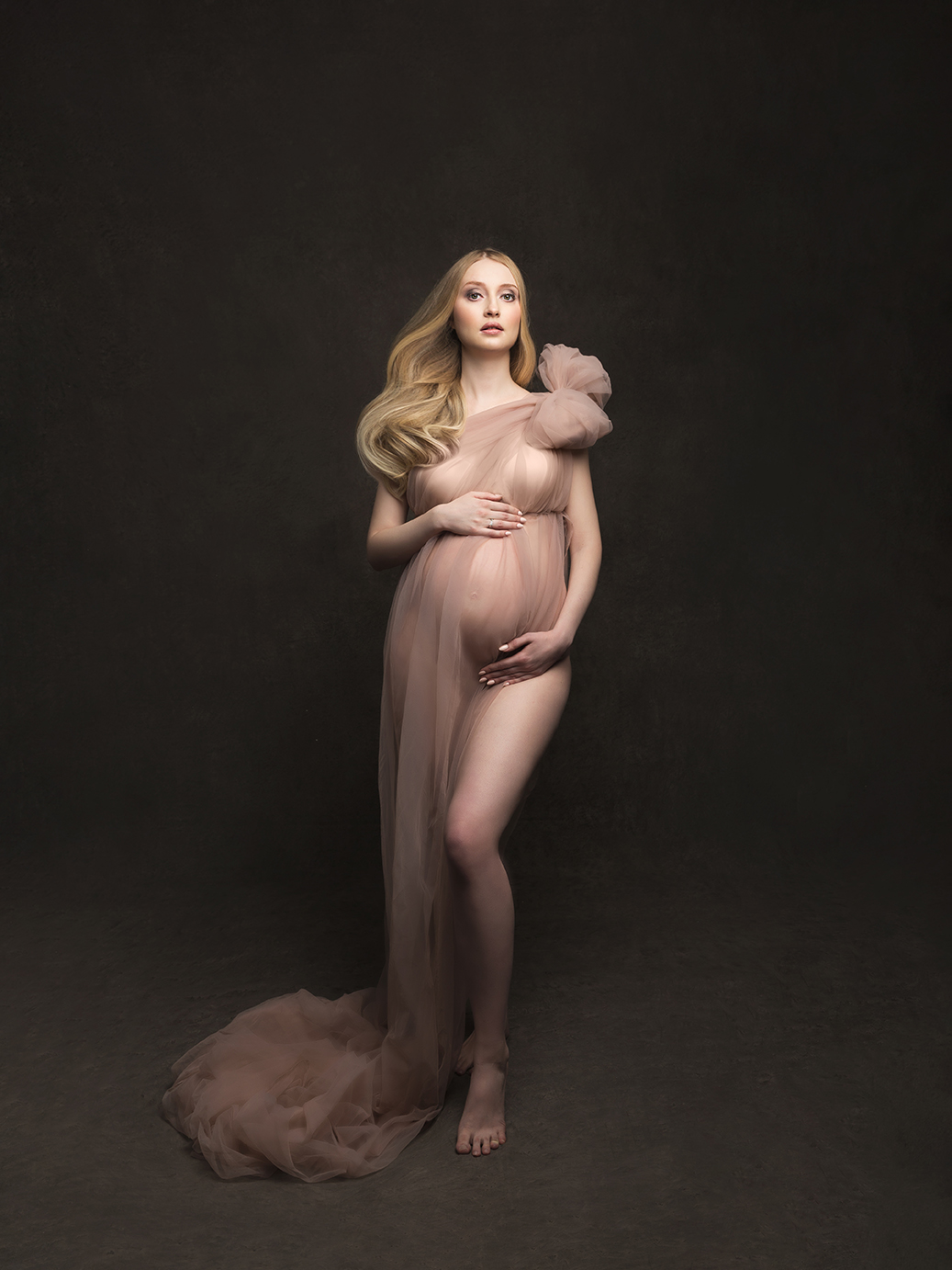 7s Fine art maternity portrait — pregnant woman with simple fabric, captured in Singapore studio with femininity, elegance, and luxury aesthetic.
